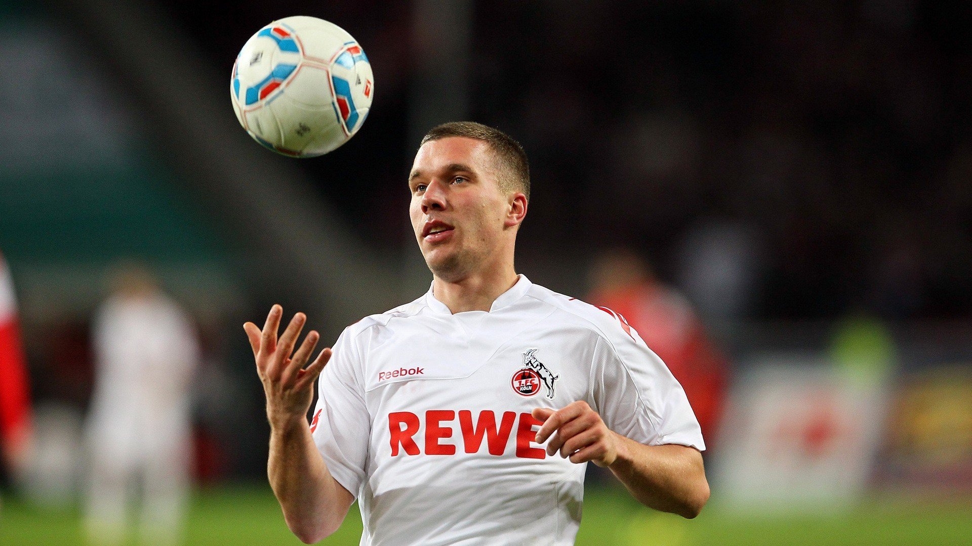 德甲闪耀全场：攻势凌厉，精彩不断，德甲霸主